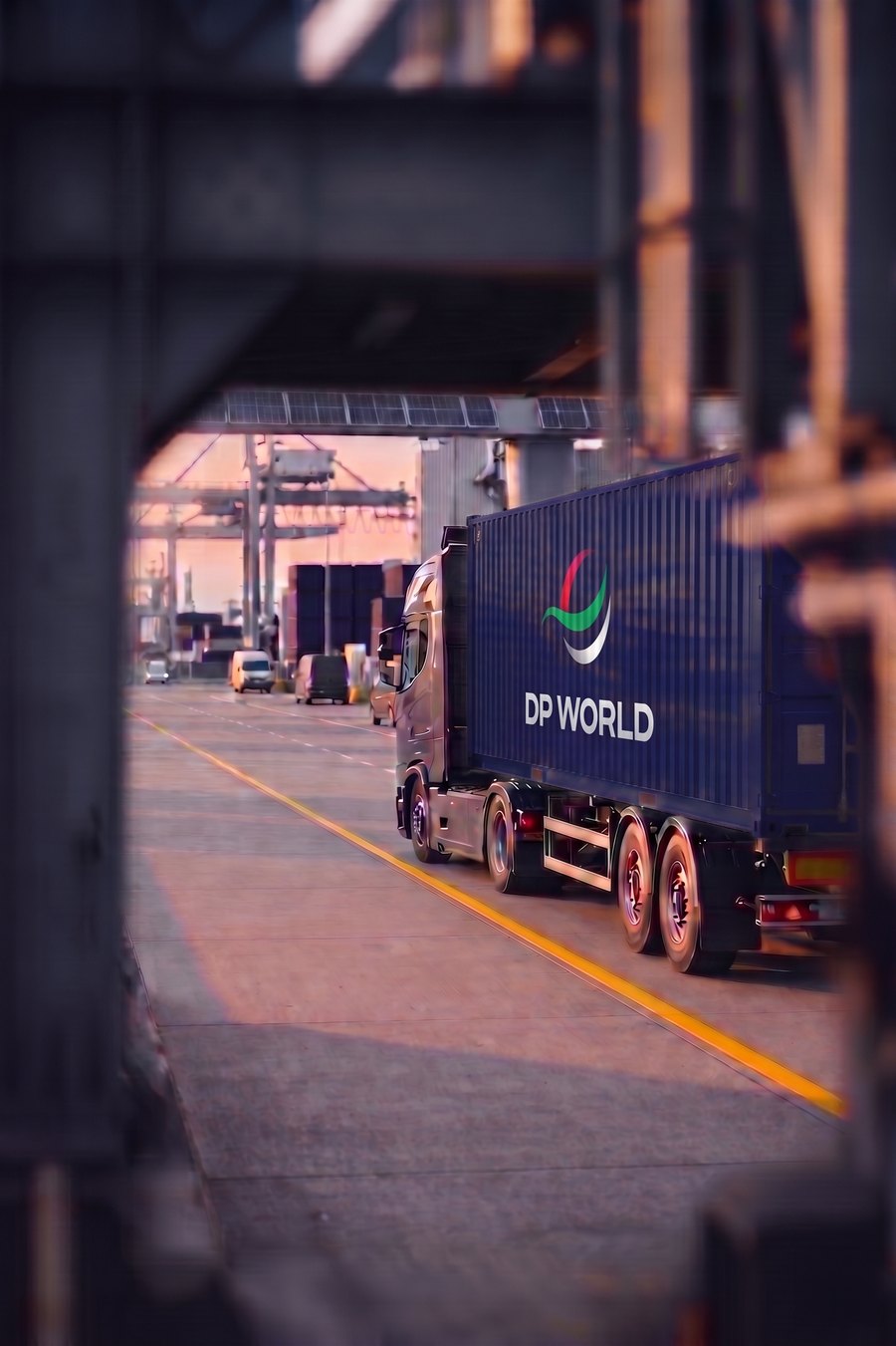 DP World haulage truck departing the terminal