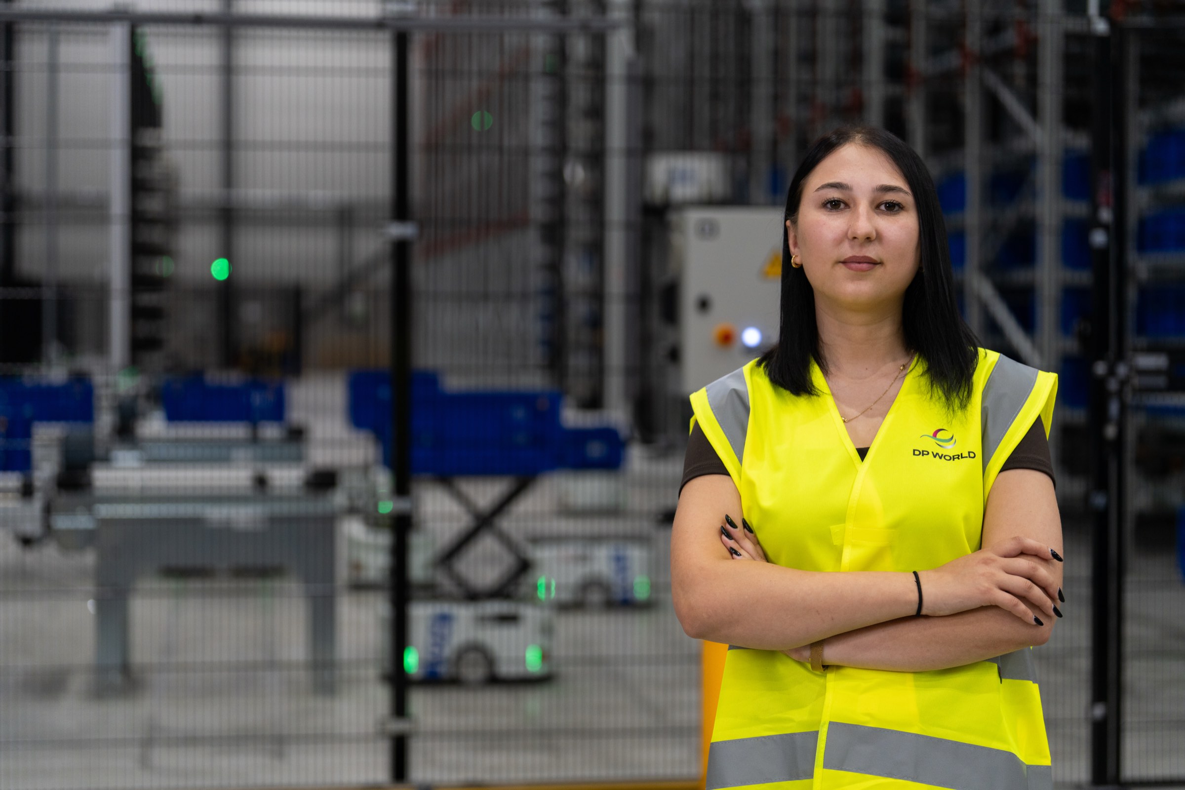 A DP World colleague on the warehouse floor at London Gateway